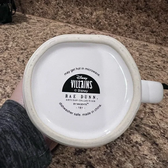 Rae Dunn Disney Villians mug - Picture 4 of 4